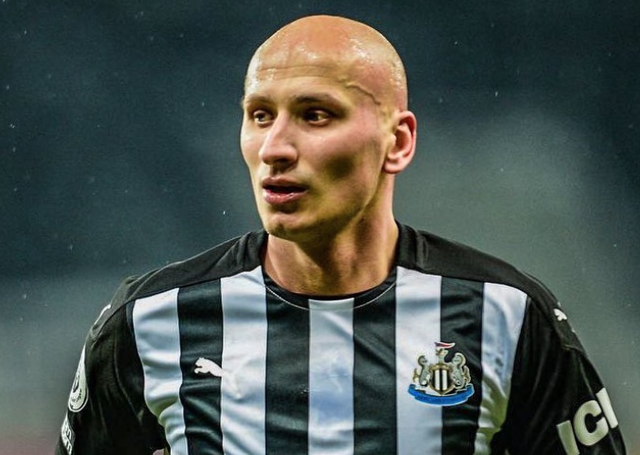 谢尔维却不, 谢尔维加盟, can