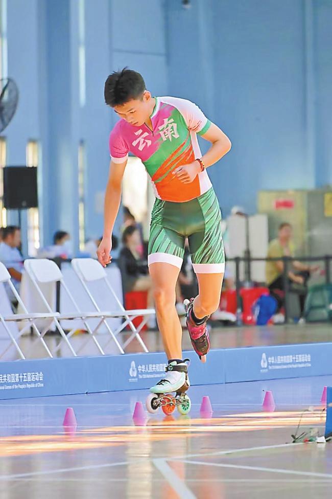 共产生, 个分项, 众比赛轮滑 共产生, 个分项, 众比赛轮滑